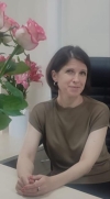 Саида Папбҳа: «Схәыҷы аахижьҭеи даара бзиа избон аӡахра, уи сықәҿион. Есымшааира гәыҭакыс исымаз сгәыхәтәы насыгӡеит, Киевтәи Амилаҭтә университет салганы санаа, аха иманшәаланы аусурҭа ахьысмоуз азы, иахьа уажәраанӡа аус зуеит аҩбатәи зсанааҭ ала »