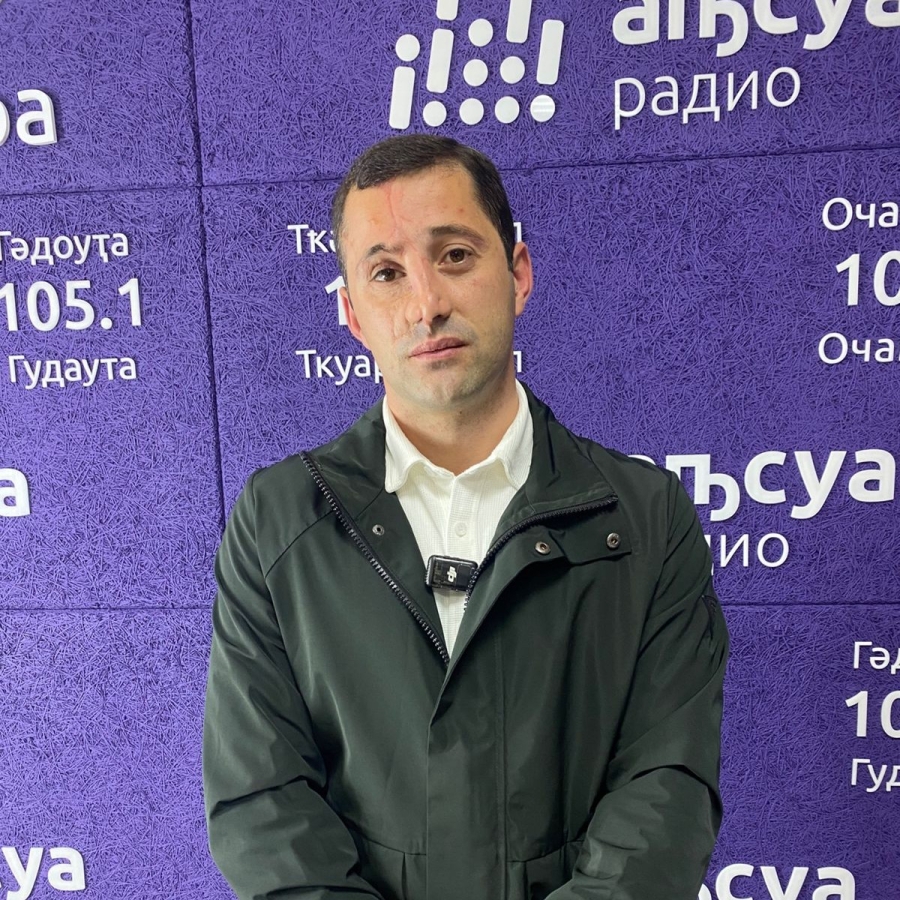 Анри Начкебия в проекте «Асас» о новых задачах Профсоюза экскурсоводов Абхазии, предстоящем турсезоне , проблеме нелегальных гидов и многом другом.