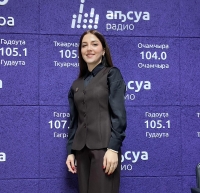 Илона Жиба рассказала в проекте «Асас» в студии Абхазского радио о пользе творчества для детей и новой технике лепки из пластилина «мозаика»