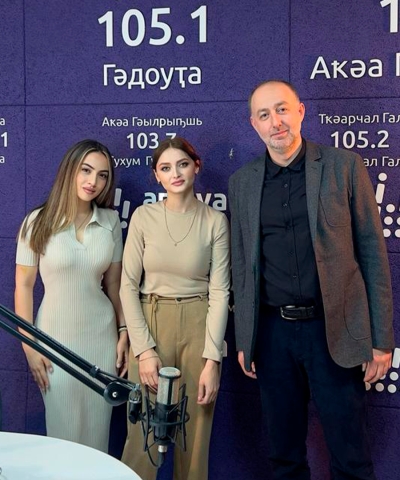 Директор первой IT-школы в Абхазии Алмасхан Марколия и преподаватель Алиса Скверия.