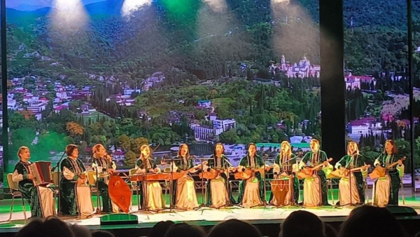 Адамыр  Гәынба:" Авокал-иструменттә ансамбль "Гәында" азҿлымҳара ду амоуп жәларбжьаратәи афестиваль " Золотое&nbsp;кольцо"аҟны"