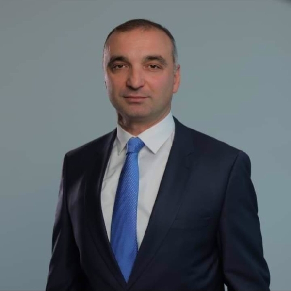 Жәларбжьаратәи аекономикатә форум "Аԥсны &ndash; ԥхьаҟатәи аинвестициақәа" ҳҳәынҭқарра асоциал-економикатъ =иара анырра анаҭар шалшо азы Аҧсуа радио аефир аҟны игәаанагра иҳәеит аекономист-азиндырҩы, Ауаажәларратә палата алахәыла Дауҭ Агрба.