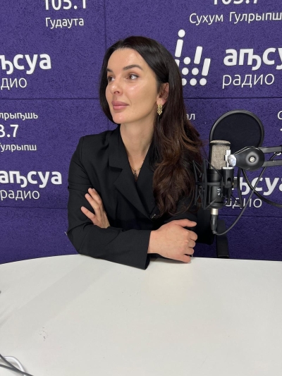 Зоозащитница Астанда Шуген в проекте &laquo;Асас&raquo; рассказала о важной проблеме, которая приобретала значительные масштабы в Абхазии, проблеме бездомных животных, а также обсуждались важные вопросы господдержки и стерилизации животных.